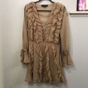 Gorgeous beige ruffled dress. Midi length. Tie front.